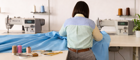 Czy zawód krawcowej i konstruktora odzieży nadal się opłaca?