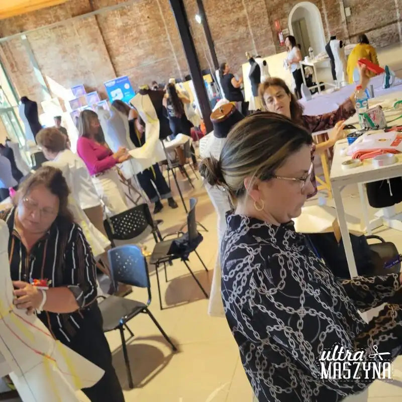 Konstrukcja i modelowanie przestrzenne z Shingo Sato: creative moulage/TR cut dress