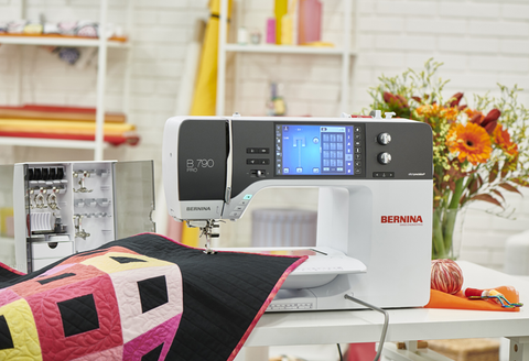 Maszyno-hafciarka Bernina B790 PRO