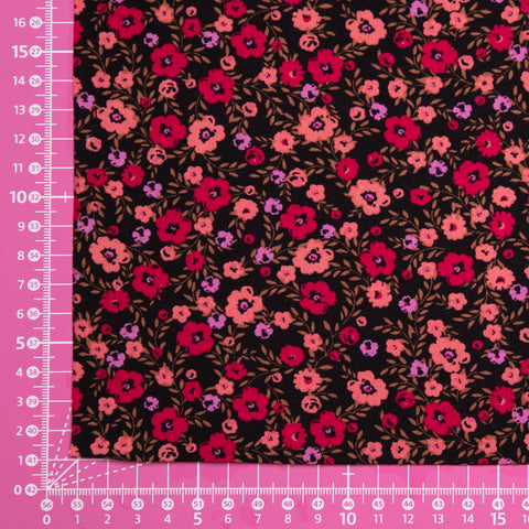 Wiskoza pomarańczowo-czerwone drobne kwiaty na czerni