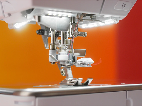 Maszyno-hafciarka Bernina B790 PRO