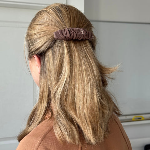 Kurs online szycia ozdób do włosów - gumka scrunchie i spinka