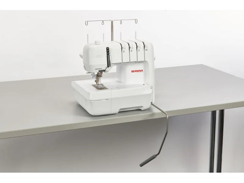 Cover Renderka Bernina L-620 nawlekany powietrzem