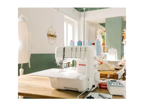 Cover Renderka Bernina L-620 nawlekany powietrzem