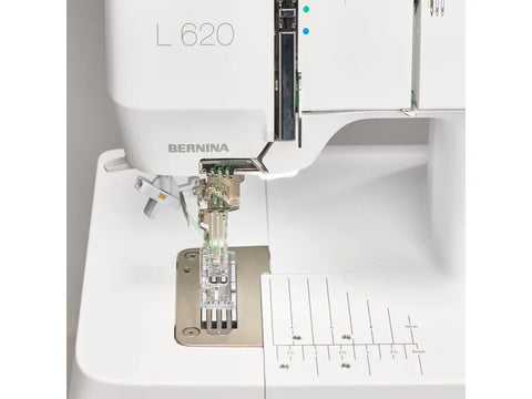 Cover Renderka Bernina L-620 nawlekany powietrzem