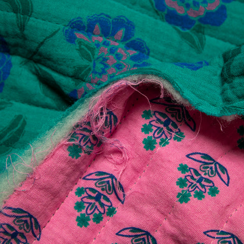 Tkanina pikowana dwustronna kwiaty na turkusie i różu